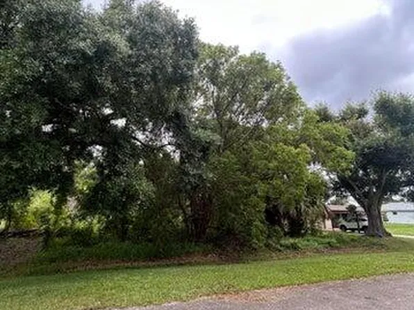 7802 Pacific Ave, Fort Pierce, FL 34951
