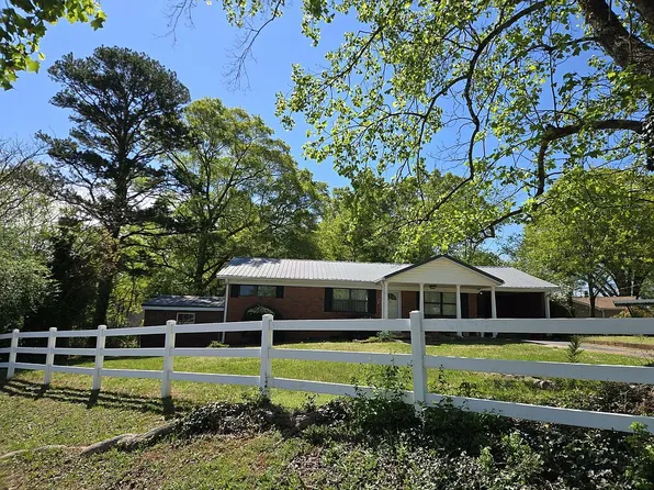 12 Carriage Ln, Taylors, SC 29687