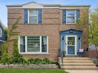 842 Forest Rd, La Grange Park, IL 60526