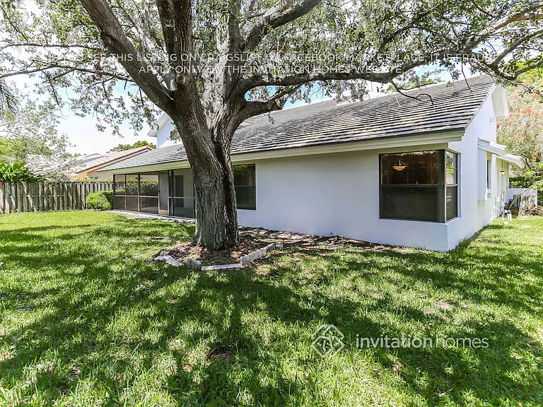 1871 NW 107th Ter — Photo 19