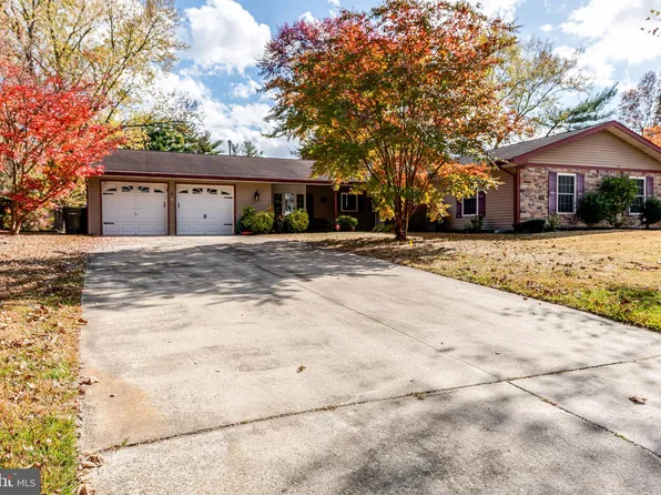 9 Twilight Ln, Willingboro, NJ 08046