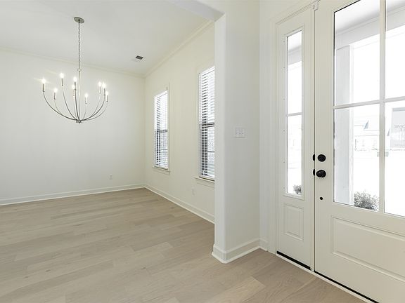 2nd image of 160 Lafayette Crossing Dr