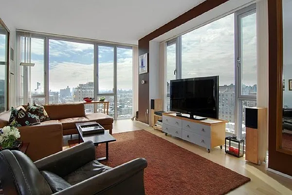 Rented by Corcoran | media 17