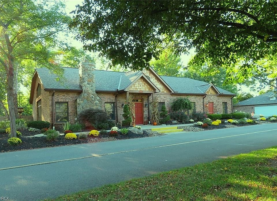 1st image of 2551 Shakespeare Ln