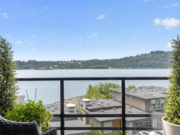 3911 Cates Landing Way #402, North Vancouver, BC V7G 0A6