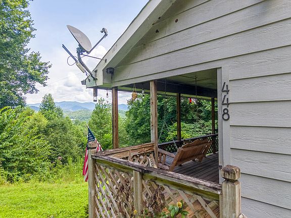 3rd image of 448 McCoy Hill Rd