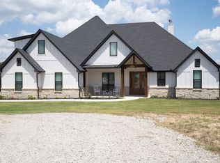 1691 S Hubbard St, Alvord, TX 76225