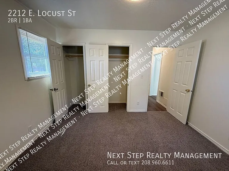 2212 E Locust St — Photo 7