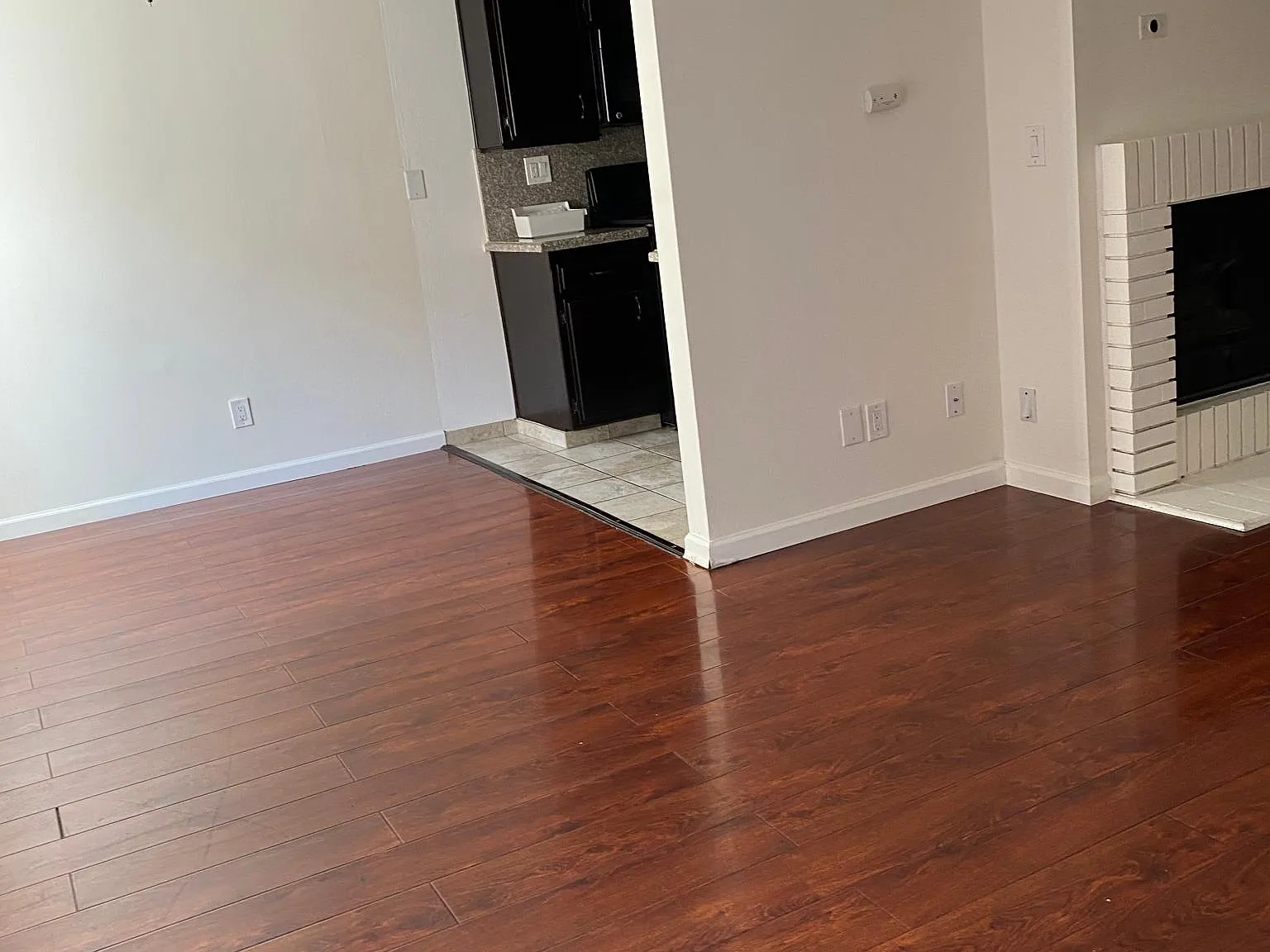 501 E Magnolia Blvd — Photo 3
