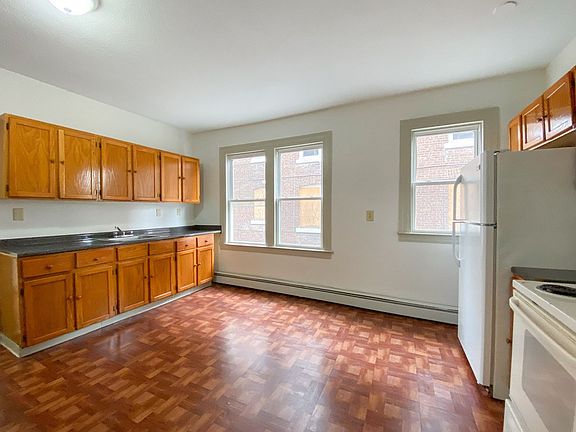 4th image of 70-72 Wilson St #1E