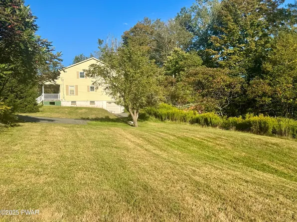 1142 Roosevelt Hwy, Waymart, PA 18472