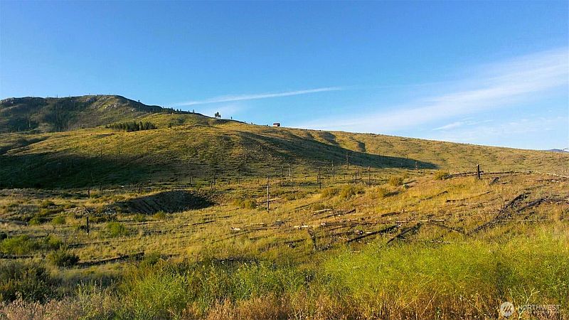 2nd image of 75 High Ranch Road