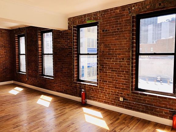 2nd image of 44 Willoughby St Ste 4