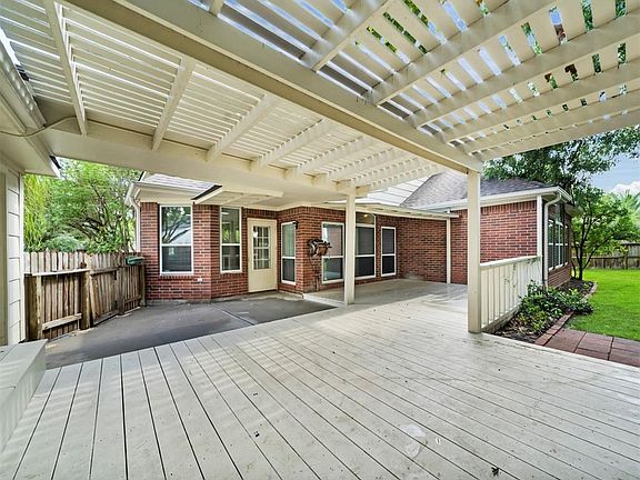 5th image of 11414 Oak Lake Vista Ct