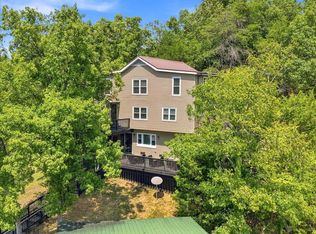 1551 Kinder Ln, Dandridge, TN 37725