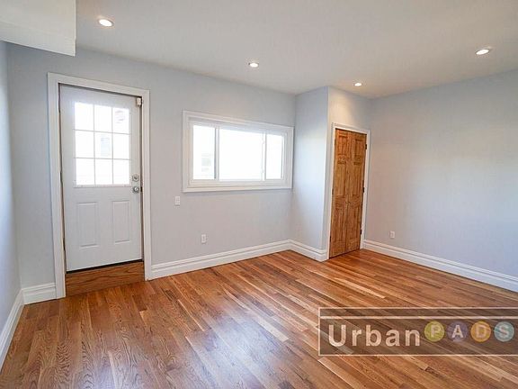 3rd image of 1249 Pacific St APT 5