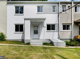 4 Crescent Rd UNIT B, Greenbelt, MD 20770