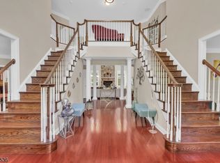 4 Sovereign Dr, Mount Olive Twp., NJ 07836