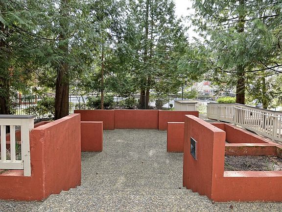 4th image of 15433 Country Club Dr Unit F102