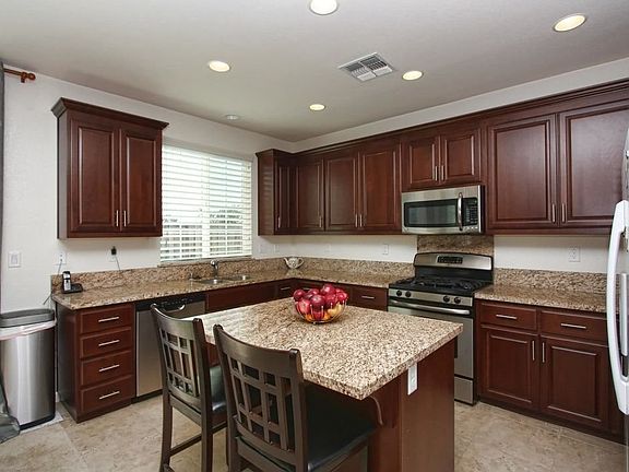 3rd image of 263 Barnhill Dr