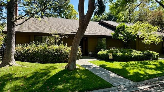1st image of 4605 N Glenn Ave