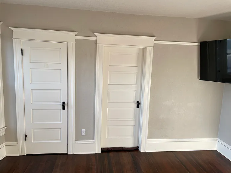 Middle Bedroom
