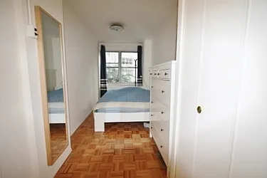 Rented by Warburg