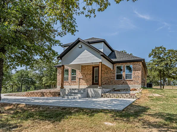 365 Jakes Ln, Poolville, TX 76487