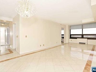 800 Palisade Ave APT 1407, Fort Lee, NJ, 07024