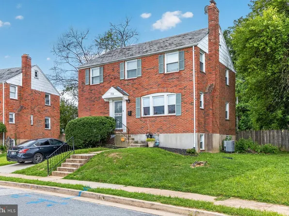 724 Charing Cross Rd, Baltimore, MD 21229