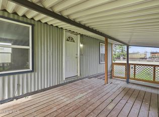 30120 N 1st St, Athol, ID 83801