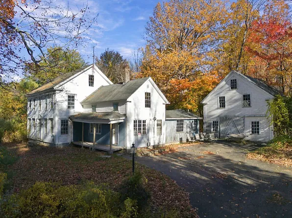 226 Pond Road, Manchester, ME 04351