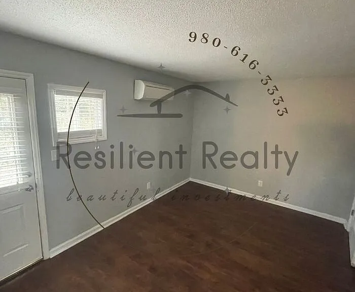 110 Wilshire Ave SW — Photo 3
