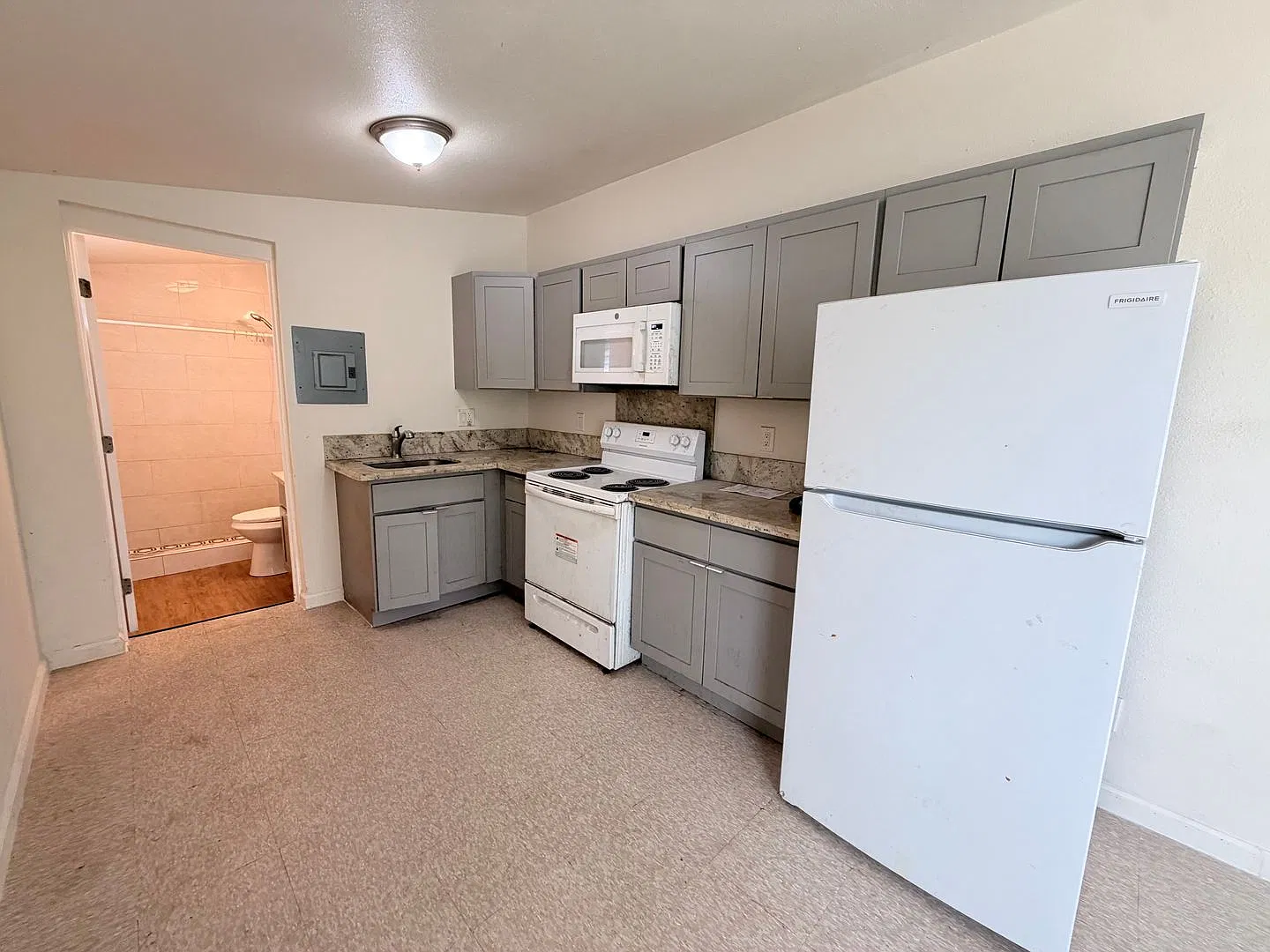 825 & 829 Lehua Ave — Photo 2