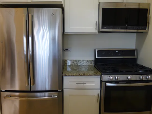 145 East 48th Street image 11 of 12