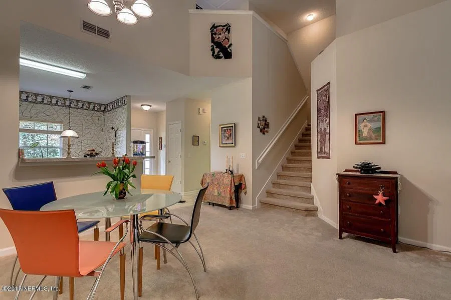 3 bed, 2.5 bath, 1615 sqft, $1,875 — Photo 4