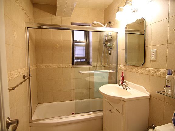 Bathroom (New Tiles)