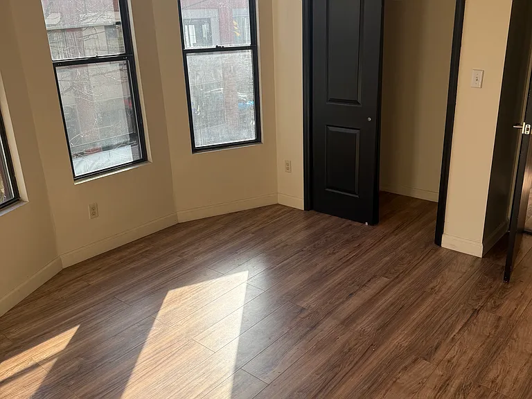 182 Ferry St #2B — Photo 5