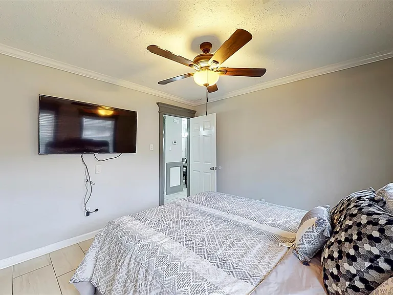 7825 Cook Rd — Photo 11