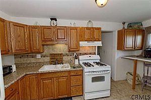 2nd image of 30 Lee St