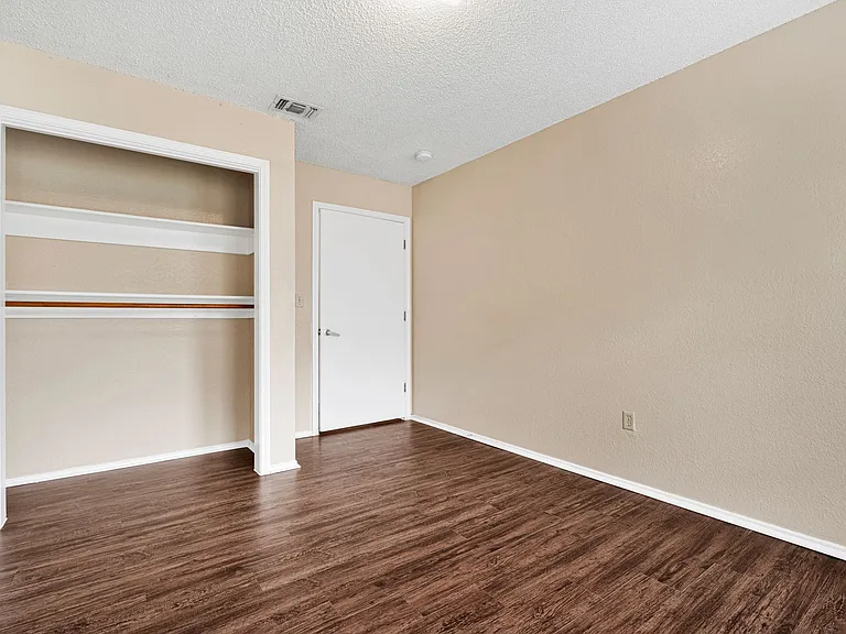 9514 Veronica St — Photo 16