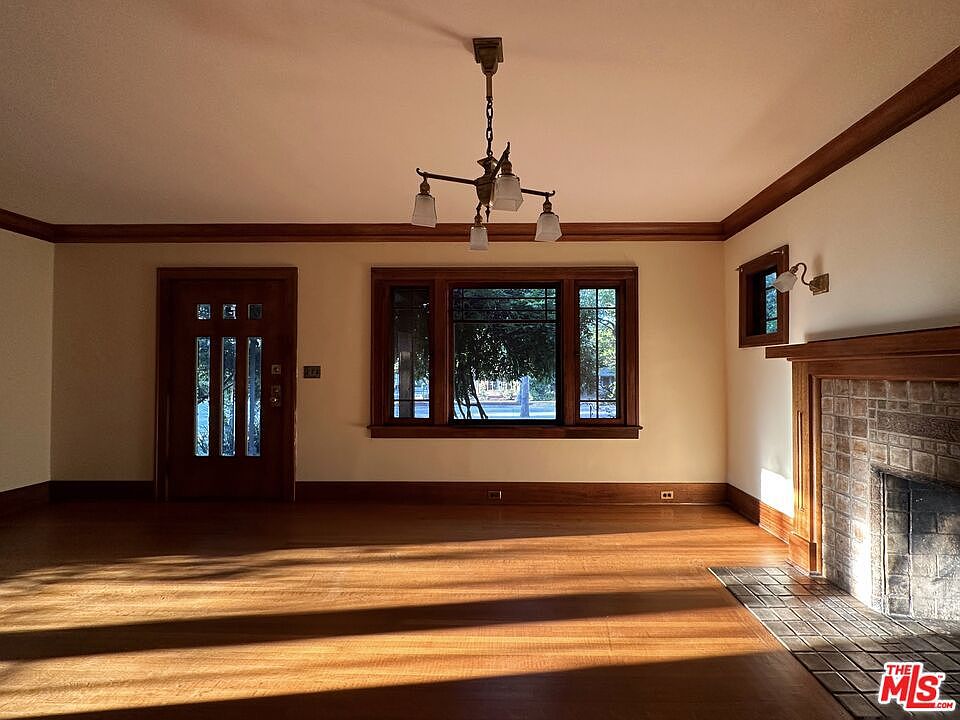 1st image of 1799 Loma Vista St