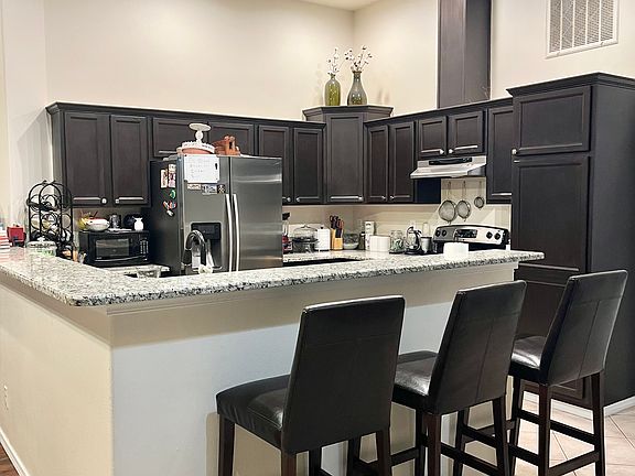 3rd image of 2601 Ficus Dr