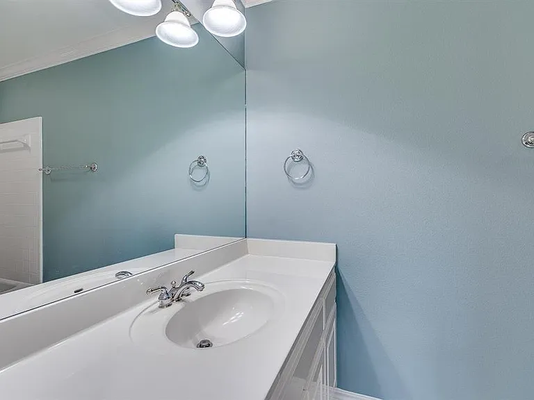 11700 Lemens Spice Cv — Photo 33