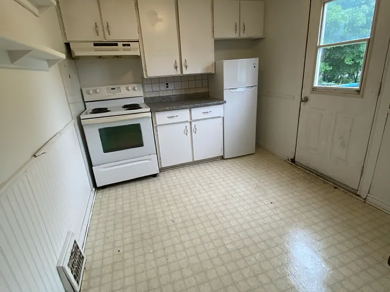 166 Dennis St #2 — Photo 5