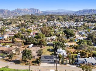 8553 Gardena Rd, Lakeside, CA 92040