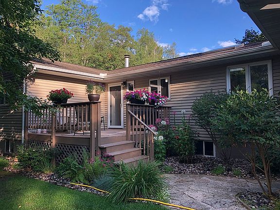 2nd image of W8752 Lakeview Dr