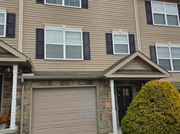 714 Gregs Dr, Harrisburg, PA 17111