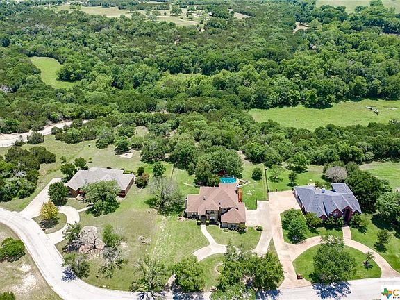 4th image of 207 Fairway Dr