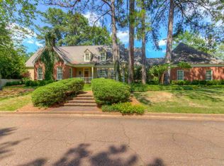 4 E Hill Pl, Jackson, MS 39216